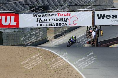 media/Jun-26-2022-CRA (Sun) [[122d0e5426]]/Race 13 (Expert 1000 Superbike)/Start Finish/